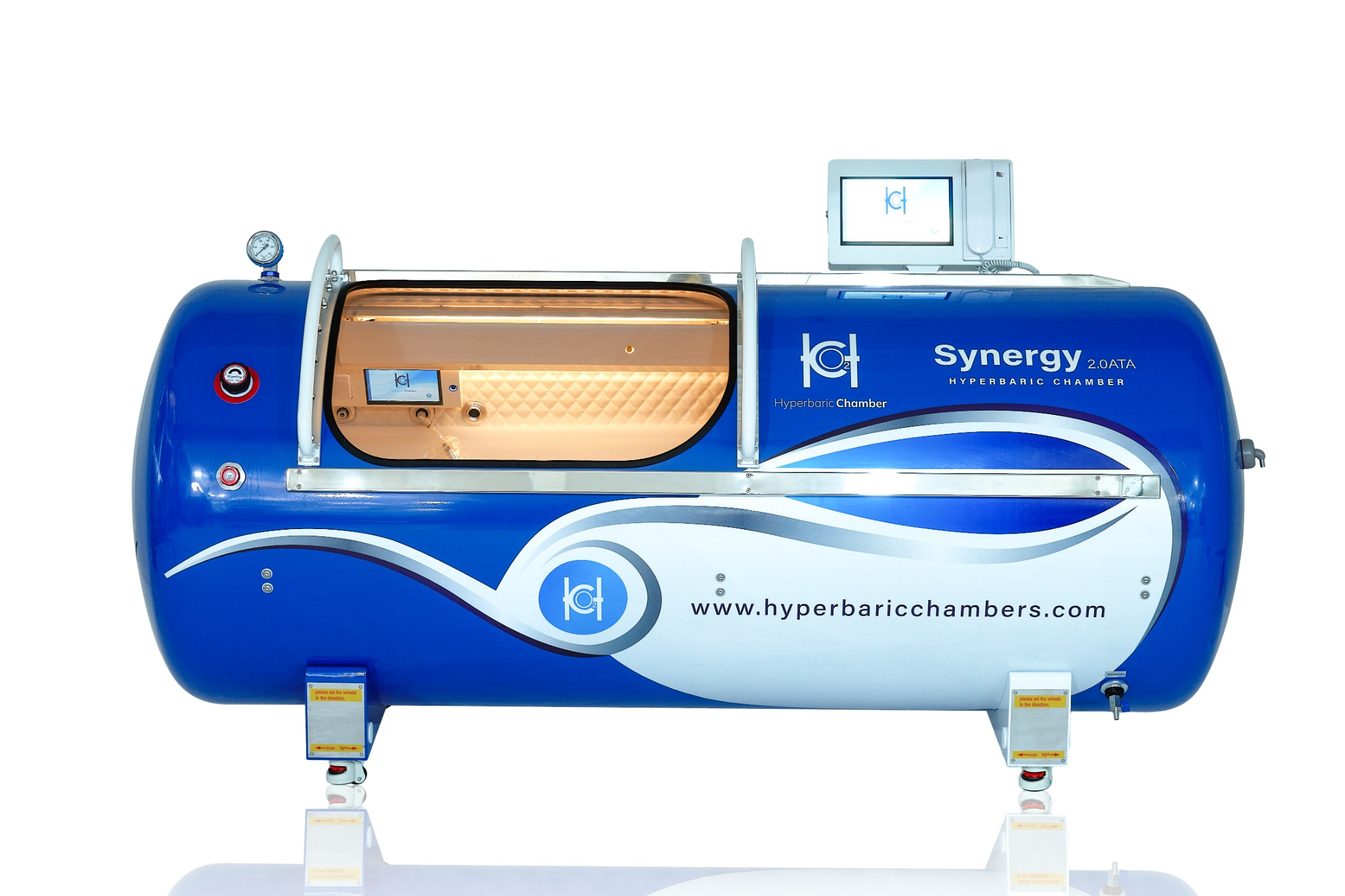 Blue Synergy 2ATA Hyperbaric Chamber with transparent sliding door and external control panel